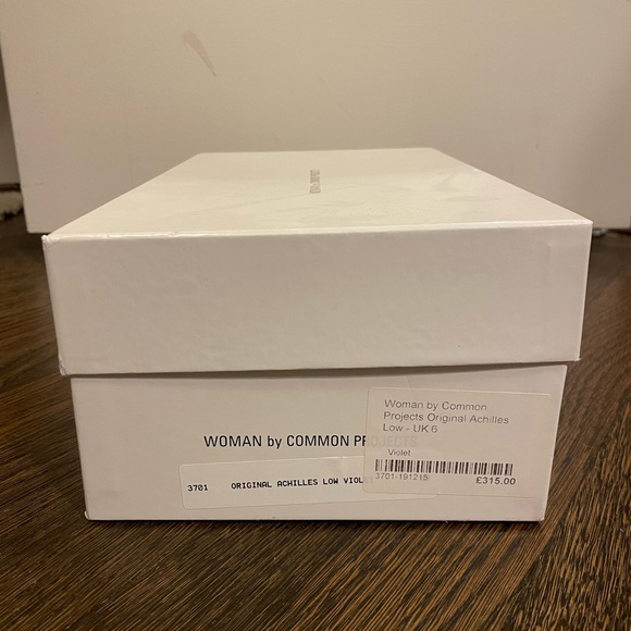 Woman by Common Projects original Achilles low, UK 6 (EU 39/US 9). New in box. - Picture 4 of 9